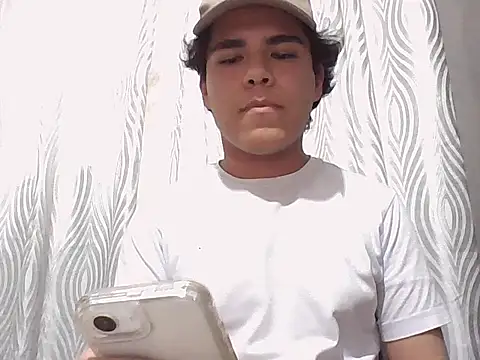 Snapshot of kjesusd12 chatting on October 2025 09:21:01 PM kjesusd12 online show from October 2025 09:21:01 PM