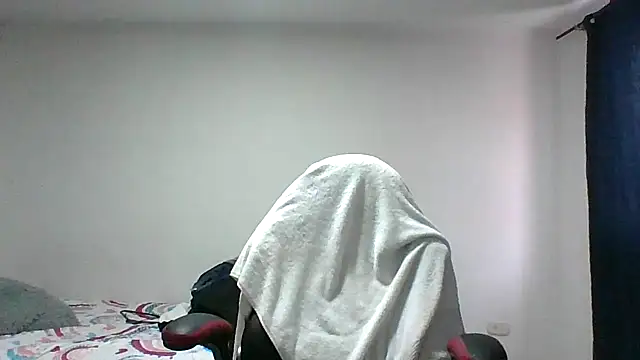 Snapshot of adri89-g chatting on March 2026 12:01:02 PM adri89-g online show from March 2026 12:01:02 PM