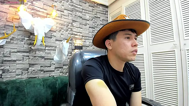 Nick Wolff online show from December 2025 04:09:01 AM