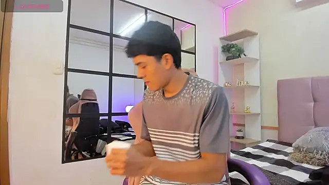 SandroVeyra online show from October 2025 03:48:01 AM