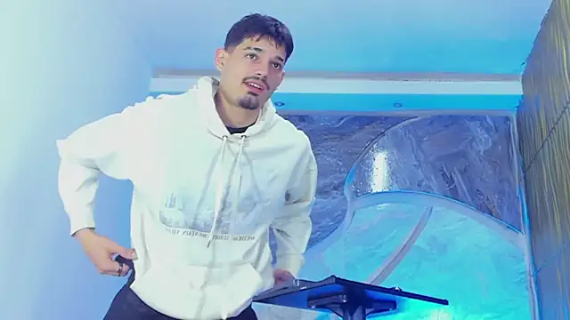 Iam Steven online show from February 2026 01:07:01 PM