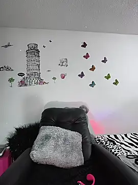 Gabilicious25 online show from November 2025 09:42:01 AM