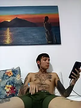 Snapshot of LaParKa31 chatting on October 2025 01:35:01 AM LaParKa31 online show from October 2025 01:35:01 AM