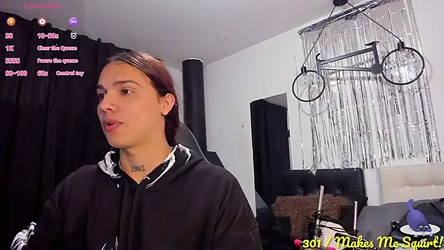 Almaazz online show from November 2025 08:22:01 PM