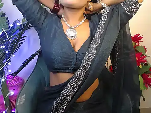 Naughtyy stripgirl online show from October 2025 04:38:02 PM