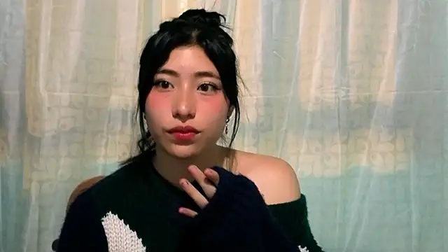 Sullyoonn online show from November 2025 11:49:02 PM