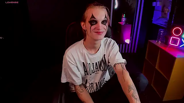 ArchiehalI online show from October 2025 09:27:02 PM
