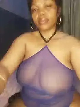 Snapshot of boujee01 chatting on October 2025 12:52:02 AM boujee01 online show from October 2025 12:52:02 AM