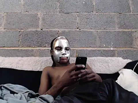 Romeo Favent online show from September 2025 10:52:02 AM