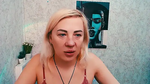 EmmaCat  online show from February 2026 06:14:02 AM