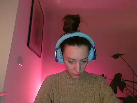 Snapshot of Lasirra chatting on November 2025 09:36:01 PM Lasirra online show from November 2025 09:36:01 PM