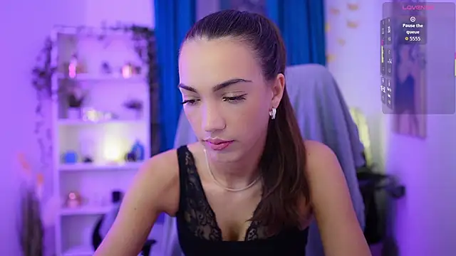 Alexis Love  online show from November 2025 03:04:01 PM