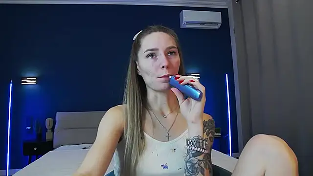 Melloudy online show from October 2025 05:52:01 AM