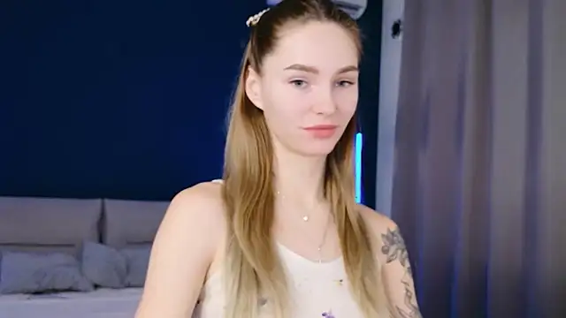 Melloudy online show from October 2025 06:39:02 AM