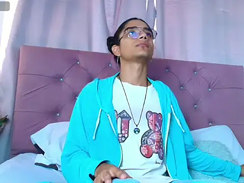 EthanBlackwoodd online show from September 2025 08:23:01 PM