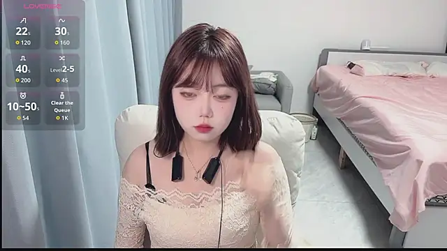 Lucky Cici online show from September 2025 12:30:01 PM