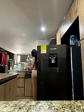 Isabella Montoya online show from September 2025 02:00:01 PM