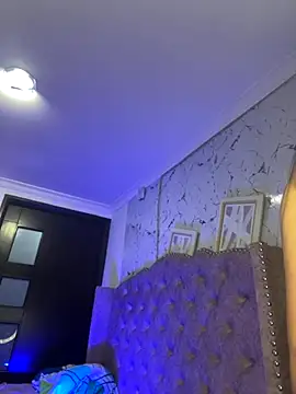 Isabella Montoya online show from November 2025 05:39:02 PM