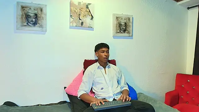 Snapshot of CoffeNaughty_nom chatting on September 2025 04:36:02 AM CoffeNaughty nom online show from September 2025 04:36:02 AM