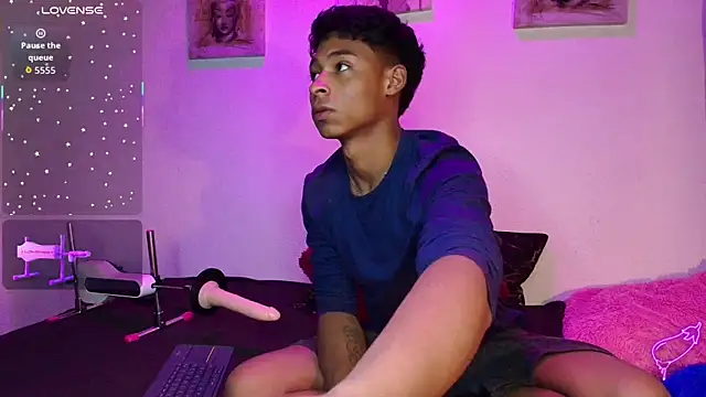 Snapshot of CoffeNaughty_nom chatting on October 2025 03:37:02 AM CoffeNaughty nom online show from October 2025 03:37:02 AM