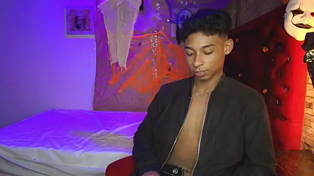 Snapshot of CoffeNaughty_nom chatting on October 2025 04:09:02 AM CoffeNaughty nom online show from October 2025 04:09:02 AM