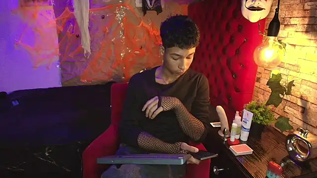 Snapshot of CoffeNaughty_nom chatting on November 2025 03:49:02 AM CoffeNaughty nom online show from November 2025 03:49:02 AM