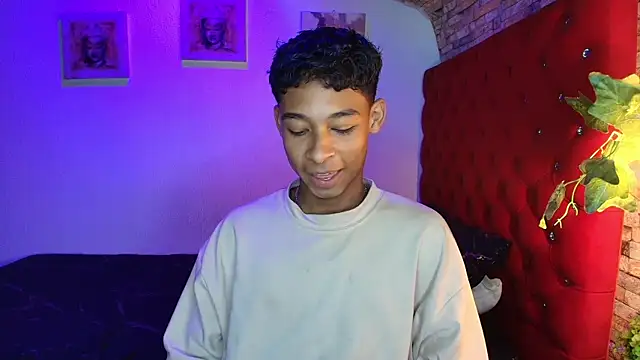 Snapshot of CoffeNaughty_nom chatting on November 2025 03:12:01 AM CoffeNaughty nom online show from November 2025 03:12:01 AM