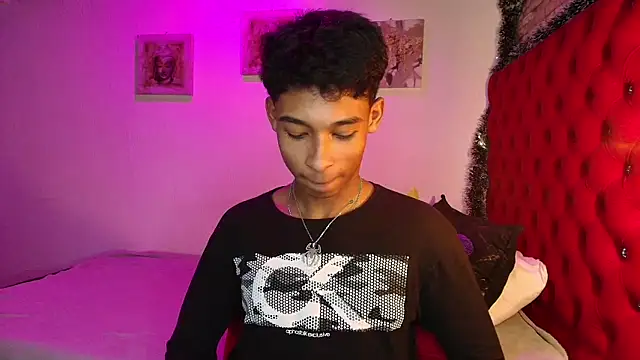 Snapshot of CoffeNaughty_nom chatting on November 2025 03:23:01 PM CoffeNaughty nom online show from November 2025 03:23:01 PM