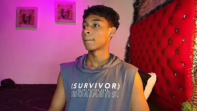 Snapshot of CoffeNaughty_nom chatting on November 2025 04:01:02 AM CoffeNaughty nom online show from November 2025 04:01:02 AM