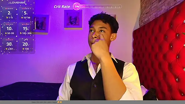 Snapshot of CoffeNaughty_nom chatting on November 2025 04:26:02 AM CoffeNaughty nom online show from November 2025 04:26:02 AM