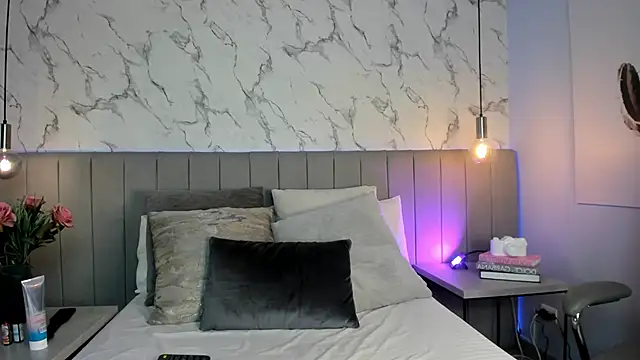 Amber Santana online show from October 2025 08:46:02 PM