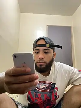 LeoPR00 online show from October 2025 04:55:02 AM