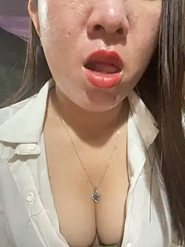 Luna-ass online show from November 2025 01:17:02 AM