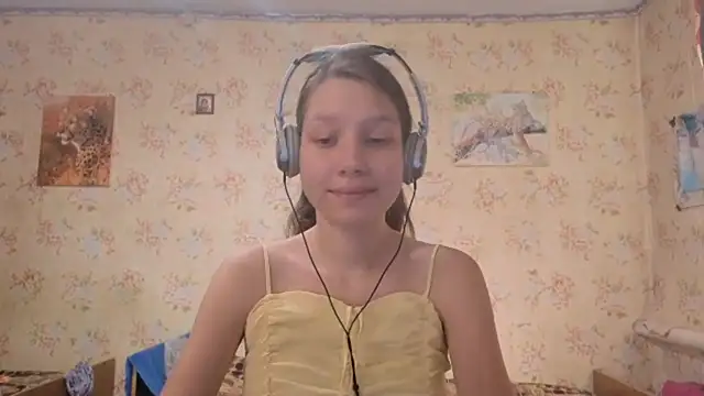 QutieDaSweet online show from October 2025 07:15:01 AM