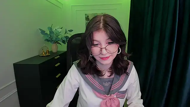 MeLLSawertyq online show from September 2025 11:24:01 AM