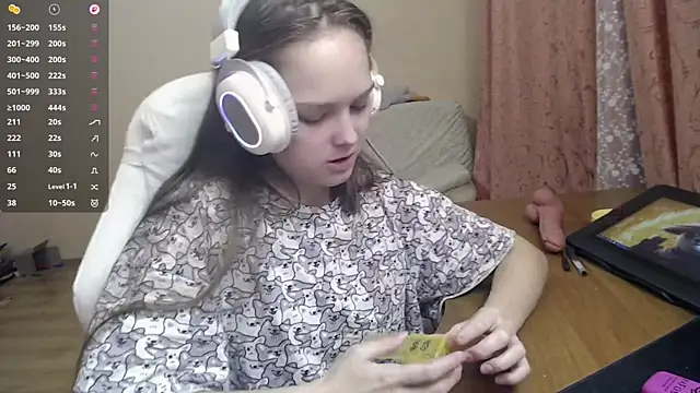 Snapshot of SharybbFace chatting on October 2025 03:08:01 PM SharybbFace online show from October 2025 03:08:01 PM