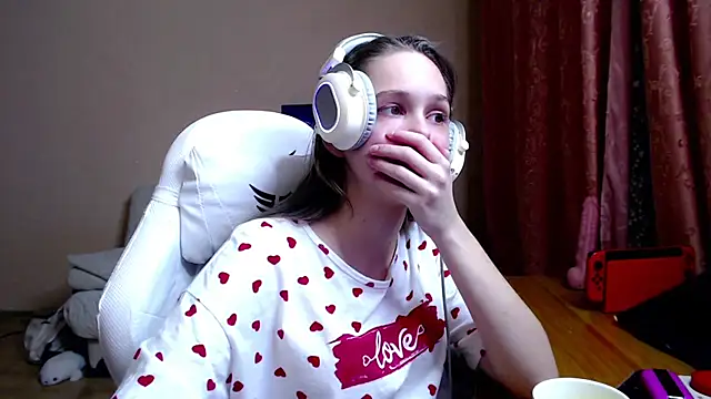 Snapshot of SharybbFace chatting on October 2025 03:13:01 PM SharybbFace online show from October 2025 03:13:01 PM