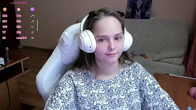 Snapshot of SharybbFace chatting on November 2025 03:12:02 PM SharybbFace online show from November 2025 03:12:02 PM