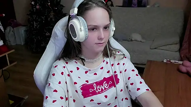 Snapshot of SharybbFace chatting on November 2025 03:34:02 PM SharybbFace online show from November 2025 03:34:02 PM