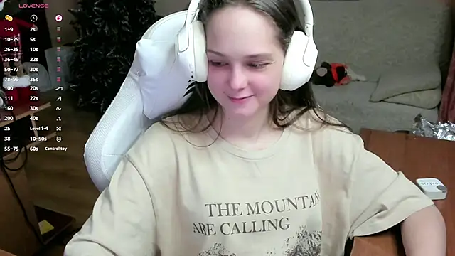 Snapshot of SharybbFace chatting on November 2025 03:04:01 PM SharybbFace online show from November 2025 03:04:01 PM