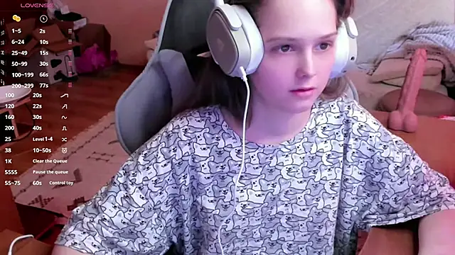 SharybbFace online show from April 2026 03:17:02 PM