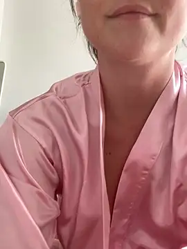 Snapshot of Mia_Winters chatting on September 2025 03:12:02 PM Mia Winters online show from September 2025 03:12:02 PM
