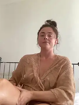 Snapshot of Mia_Winters chatting on September 2025 02:10:01 PM Mia Winters online show from September 2025 02:10:01 PM