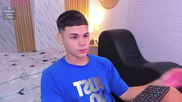 Snapshot of james_jonnes chatting on October 2025 08:42:01 PM james jonnes online show from October 2025 08:42:01 PM