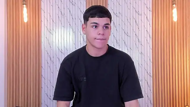 Snapshot of james_jonnes chatting on November 2025 07:15:01 PM james jonnes online show from November 2025 07:15:01 PM