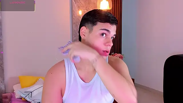 Snapshot of james_jonnes chatting on November 2025 08:00:01 PM james jonnes online show from November 2025 08:00:01 PM