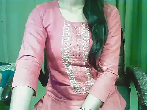 short girl  online show from January 2026 04:55:01 PM