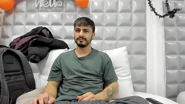 Jack Daniel   online show from October 2025 02:29:01 PM