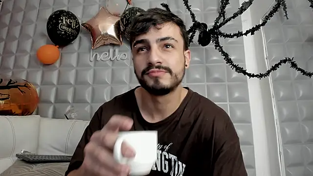 Jack Daniel   online show from October 2025 03:34:02 PM