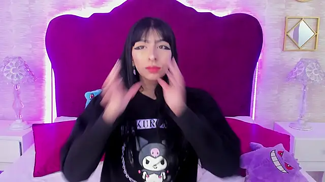 Snapshot of LaylaaDoll chatting on September 2025 12:32:01 PM LaylaaDoll online show from September 2025 12:32:01 PM